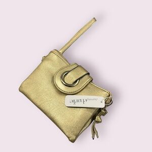 NWT Gold Wristlet Clutch / Flaw